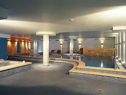 La Terrassa 3*