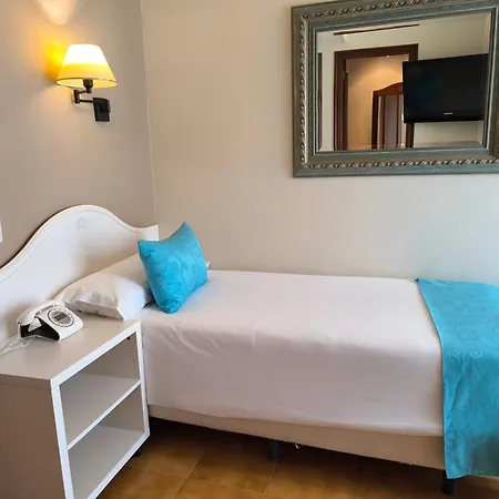 La Terrassa ホテル 3*