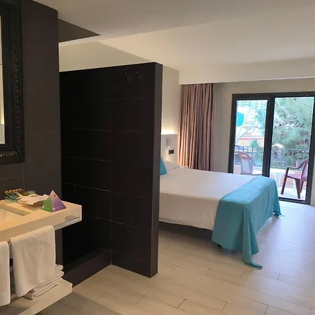 La Terrassa 3* プラヤ・デアロ