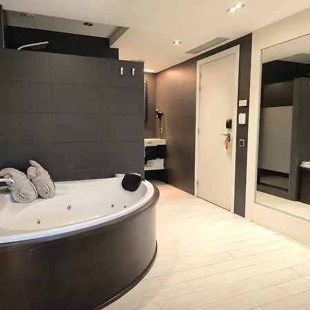 La Terrassa ホテル 3*