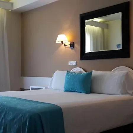 ホテル La Terrassa 3*